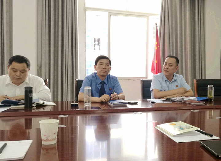 检察长列席审委会 共同维护公平正义.jpg